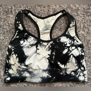 Women's Black and White Seamless Racerback Sports Bra Size Large